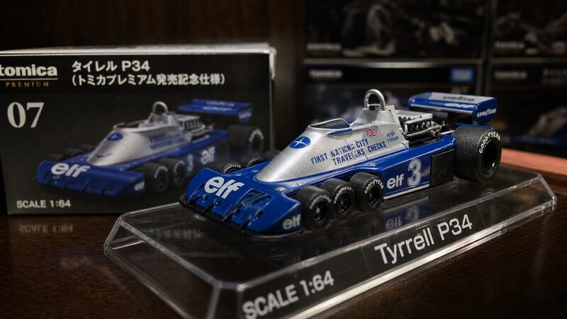 トミカプレミアムの6輪F1マシン「タイレルP34」風の1/64ダイキャストモデル