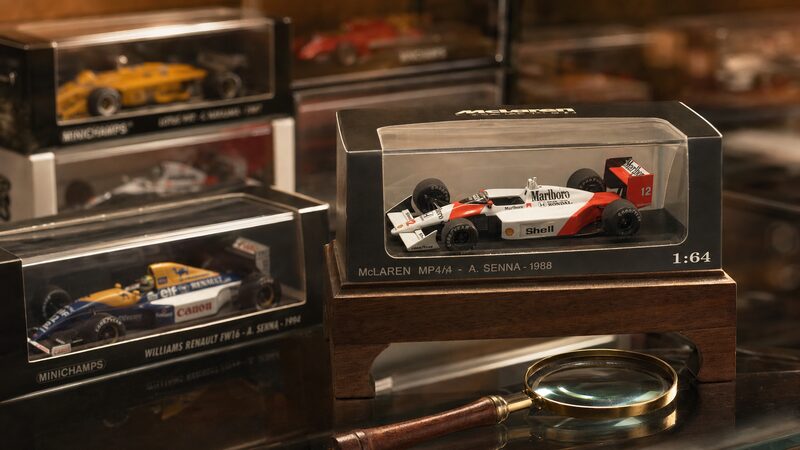 F1ミニカー1/64のプレミアモデルを収納ケースで保管している様子